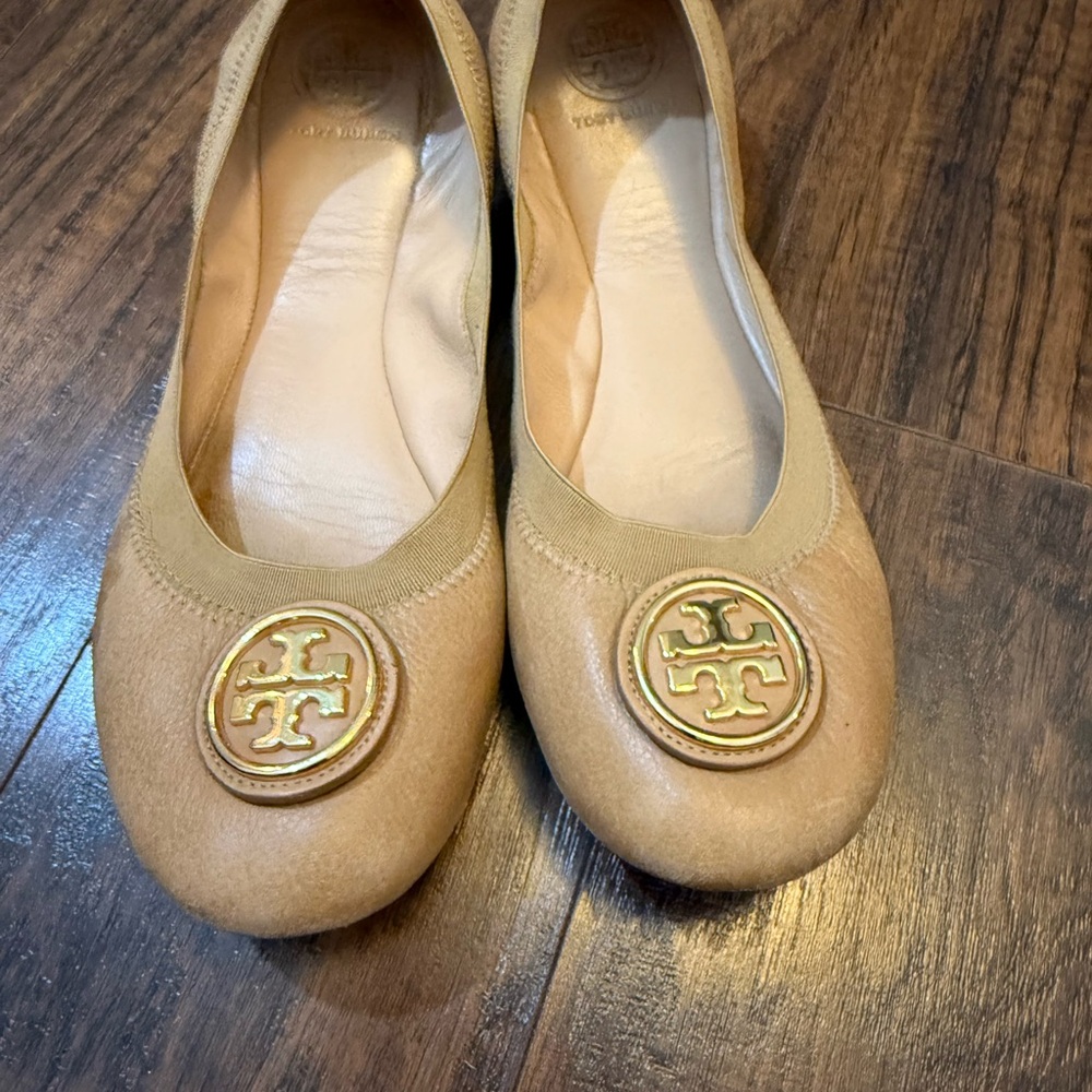 Tory Burch Camel Loafers with Gold Emblem